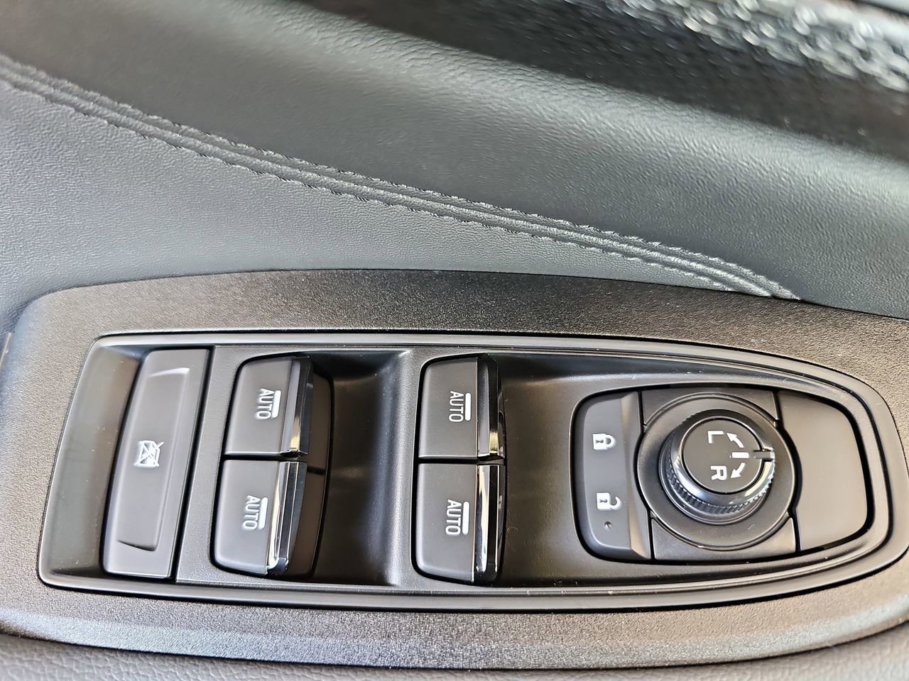 Certified 2025 Subaru Outback Wilderness image 29