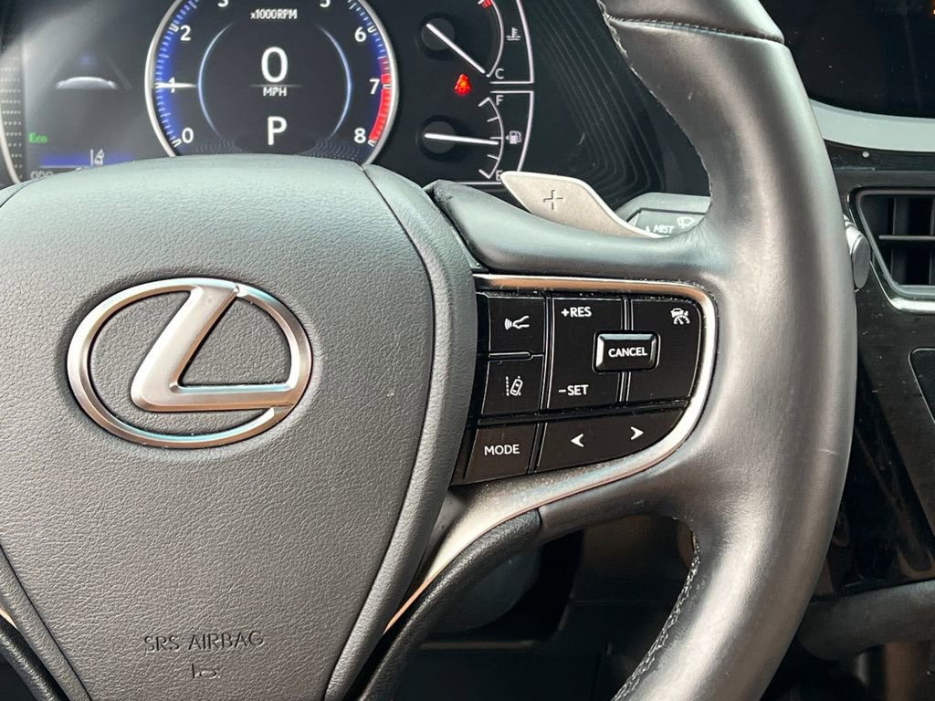 Certified 2024 Lexus ES 350 w/ Premium Package image 17