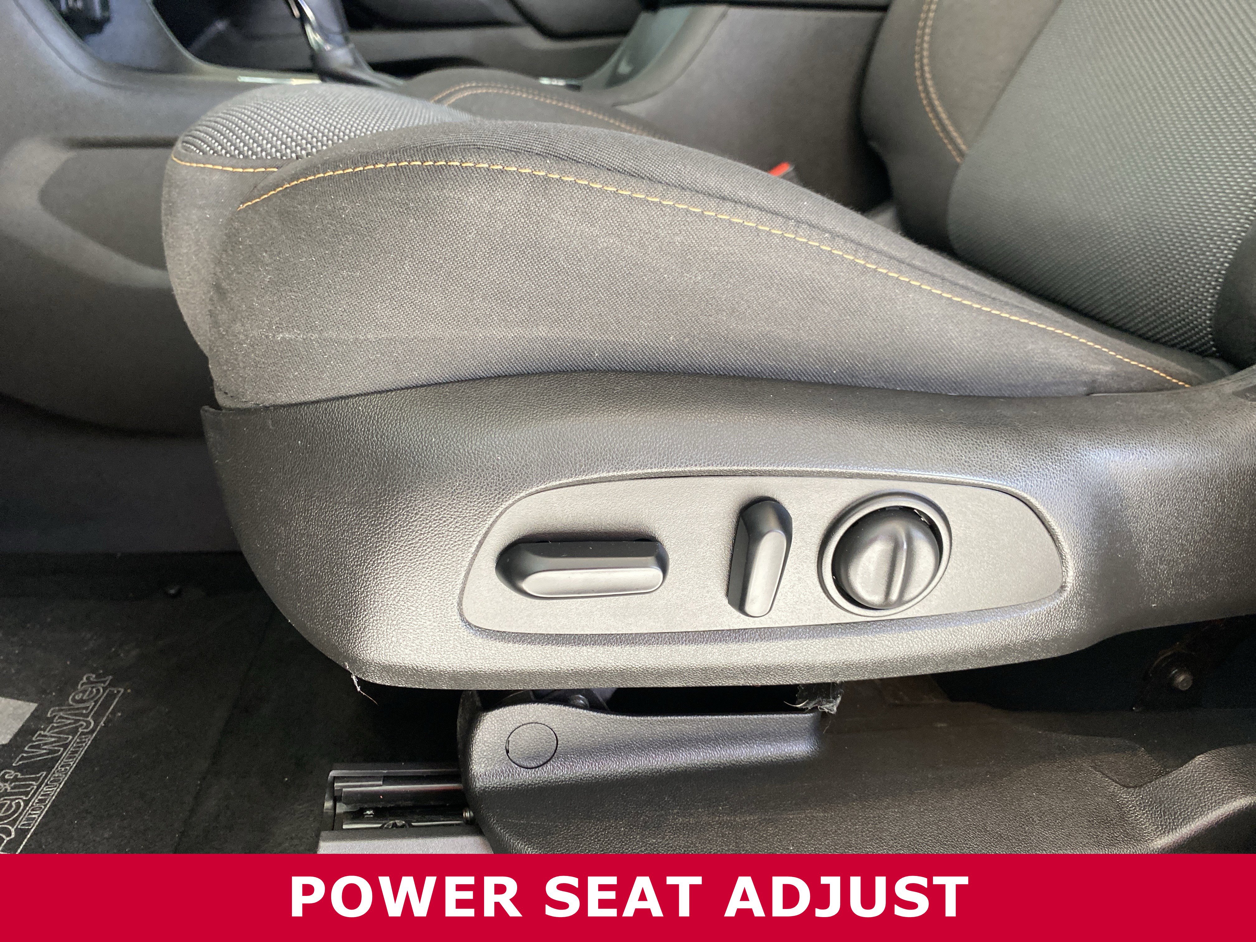 Used 2018 Chevrolet Traverse LT image 21