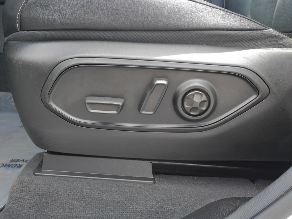 Used 2023 Jeep Grand Cherokee Altitude AWD/4WD image 23