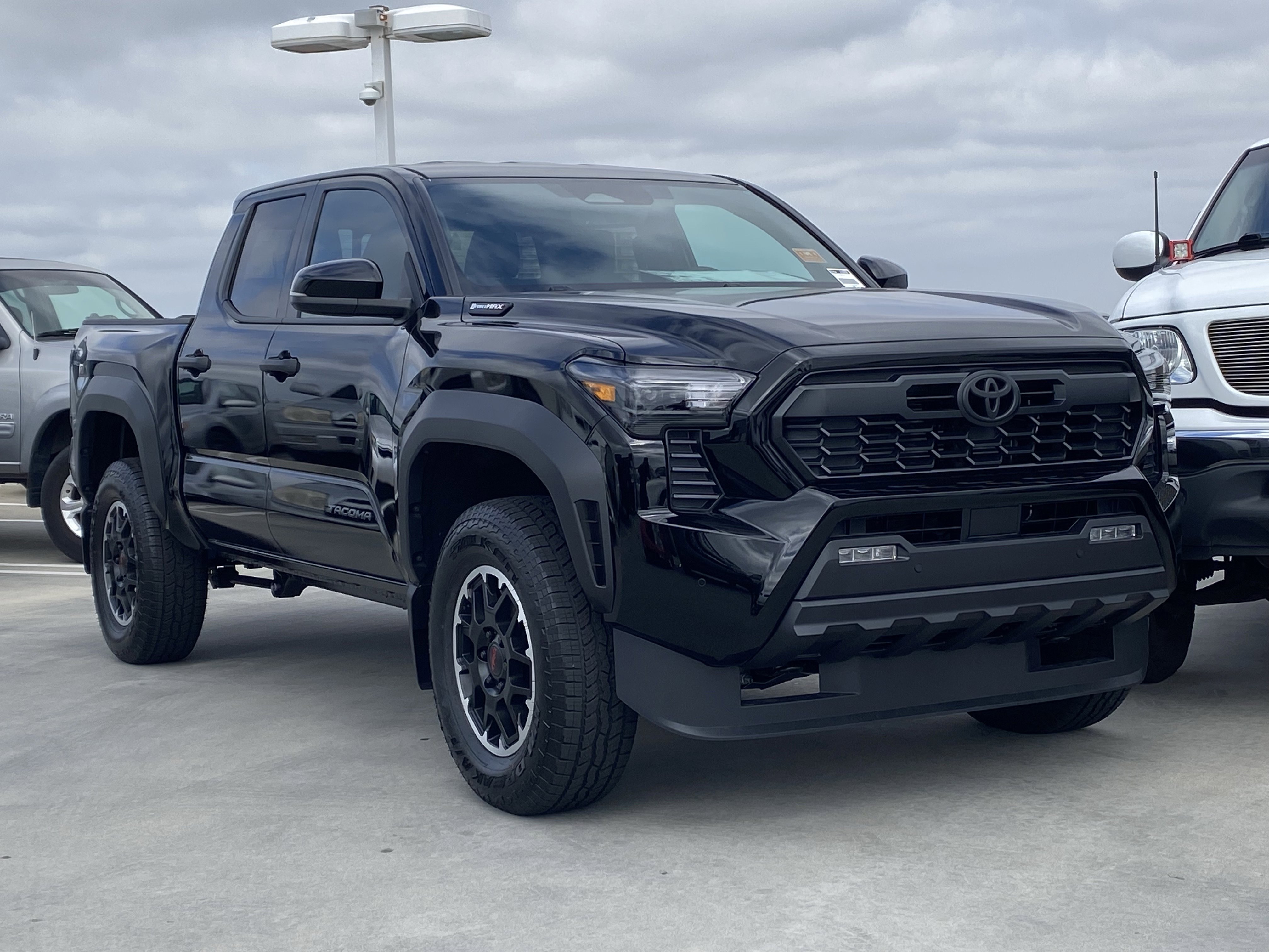 New 2025 Toyota Tacoma TRD Off-Road image 2