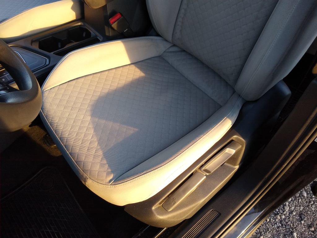 Used 2021 Volkswagen Tiguan S image 28