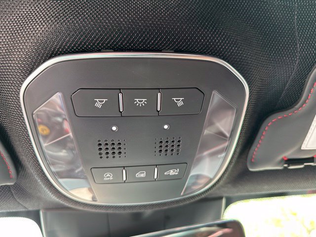 Used 2021 Ferrari F8 Tributo RWD image 34