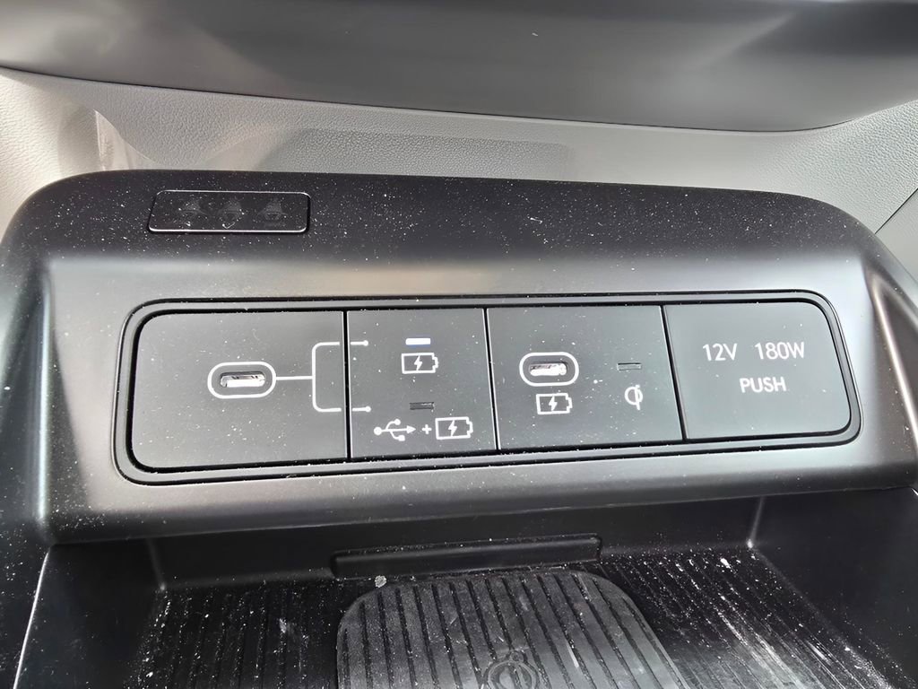 Used 2024 Hyundai Kona Limited image 20