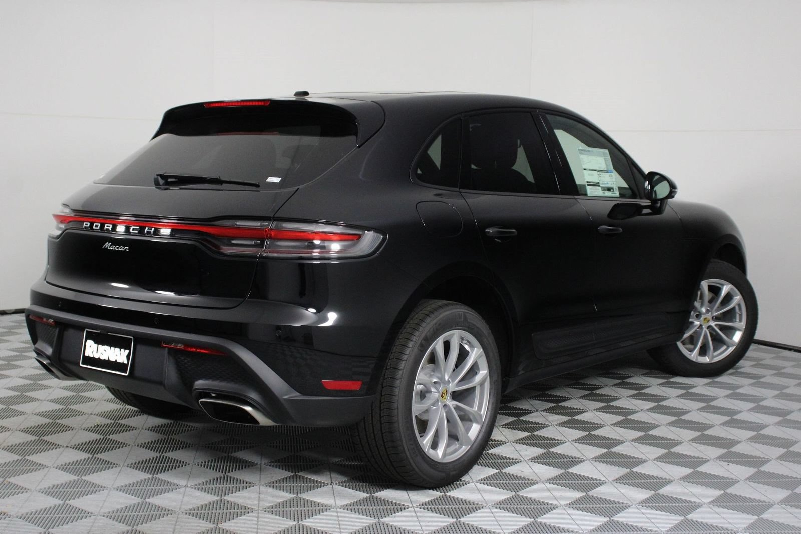 New 2026 Porsche Macan AWD/4WD image 7