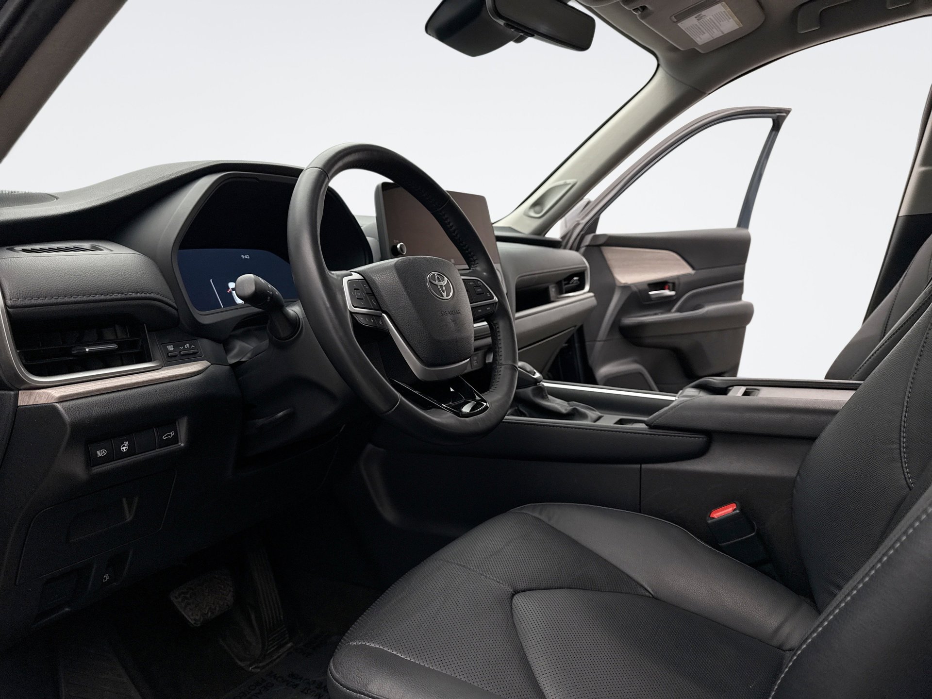 Used 2024 Toyota Grand Highlander AWD image 10