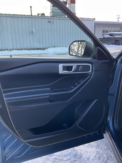 Used 2020 Ford Explorer XLT w/ Equipment Group 202A image 12