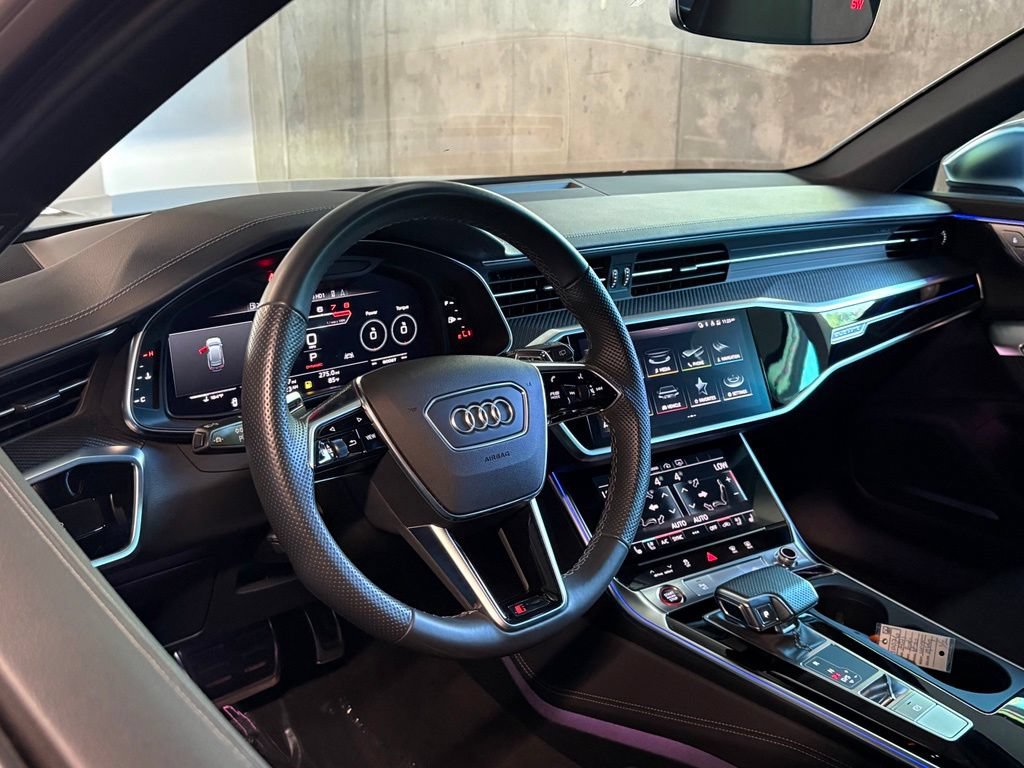 Used 2021 Audi RS 6 AWD/4WD image 3