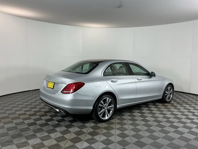 Used 2016 Mercedes-Benz C 300 4MATIC Sedan image 5