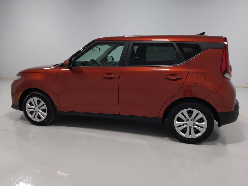 Used 2022 Kia Soul LX image 3