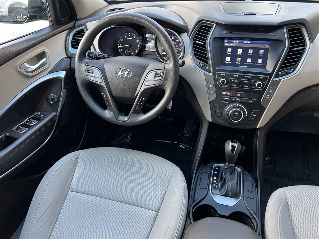 Used 2017 Hyundai Santa Fe Sport FWD image 20