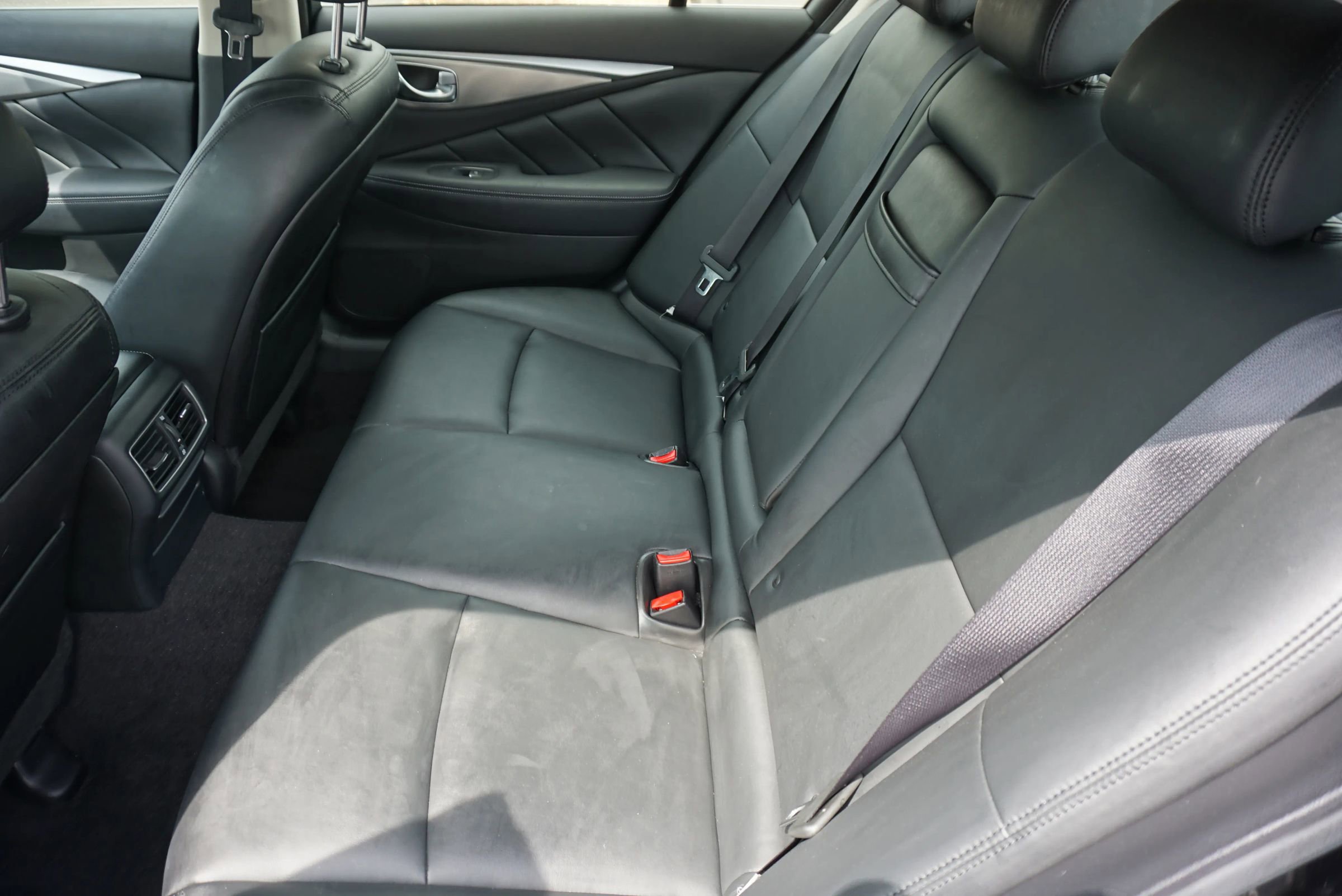 Used 2014 INFINITI Q50 2.0t w/ Moonroof Package AWD/4WD image 18