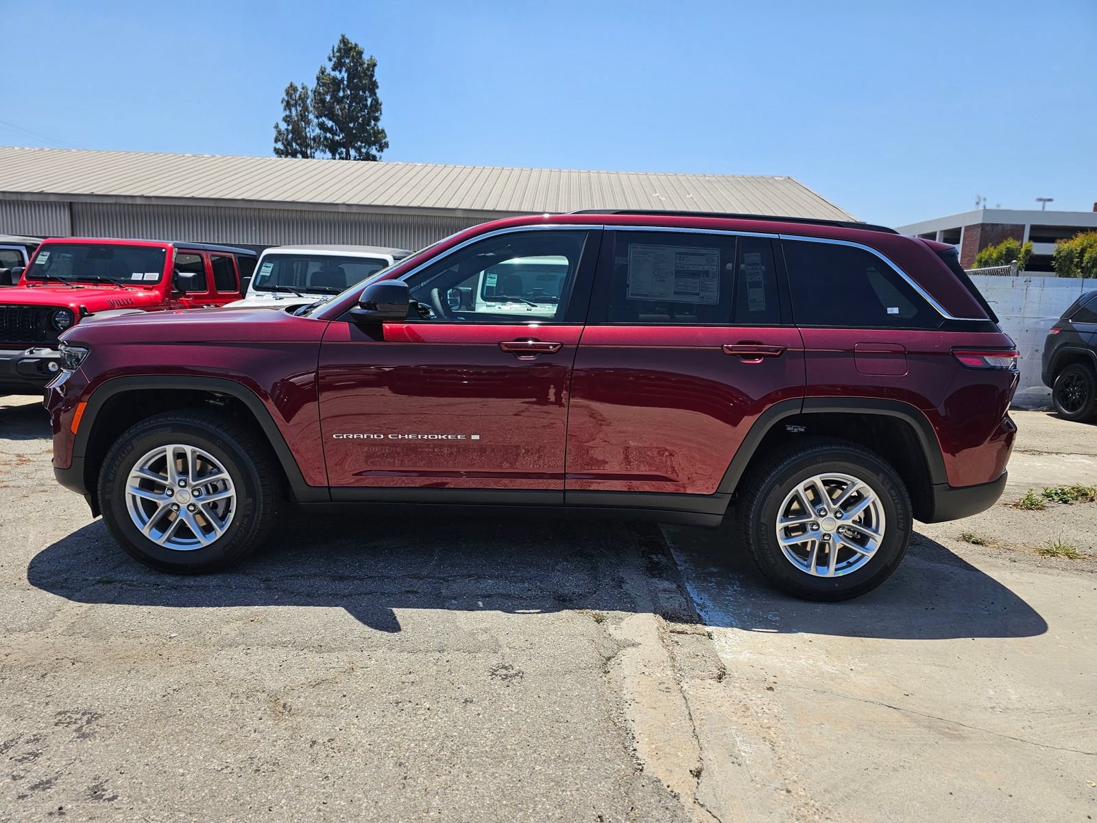 New 2026 Jeep Grand Cherokee Laredo RWD image 4