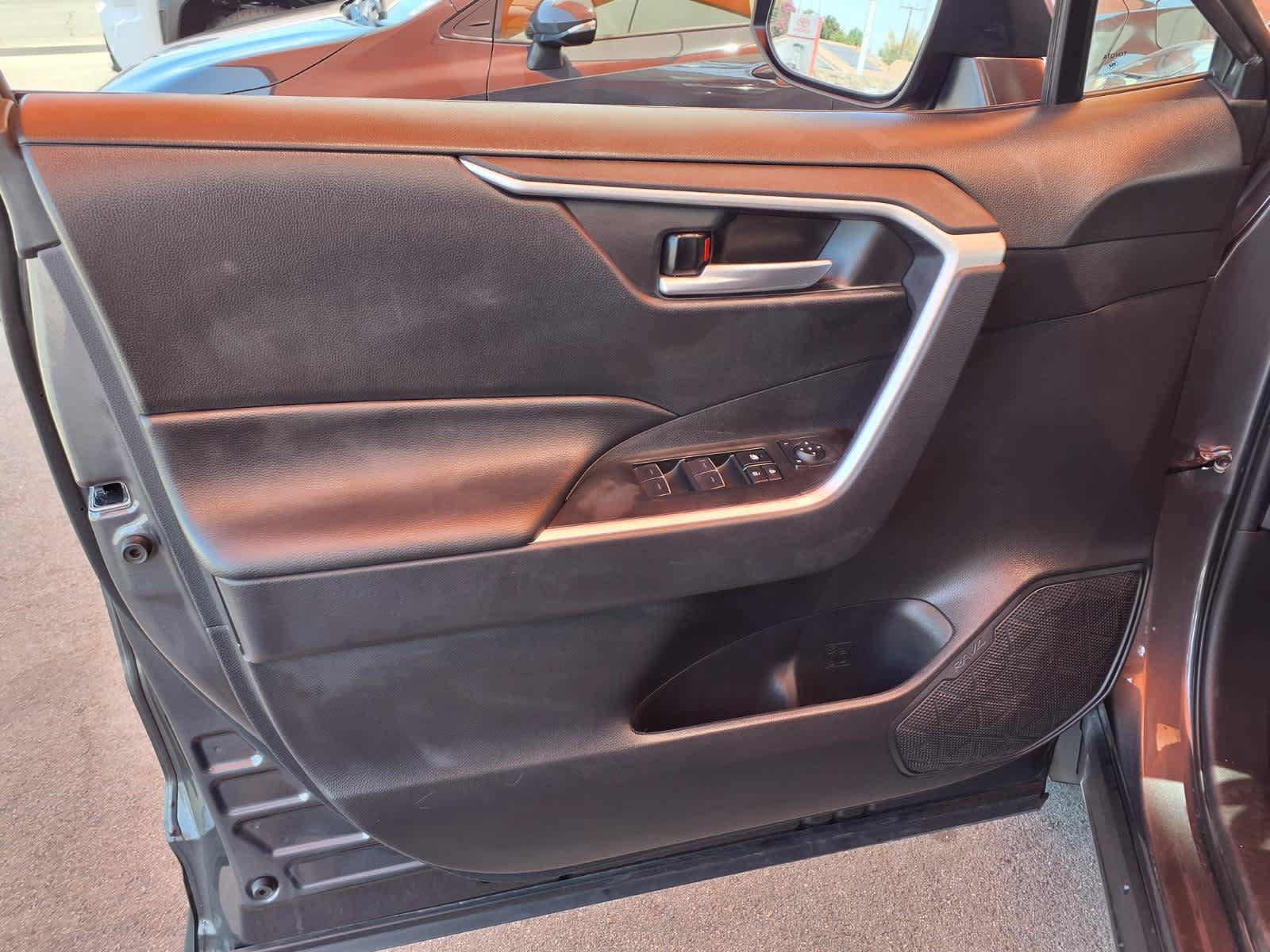 Certified 2025 Toyota RAV4 XLE FWD image 14