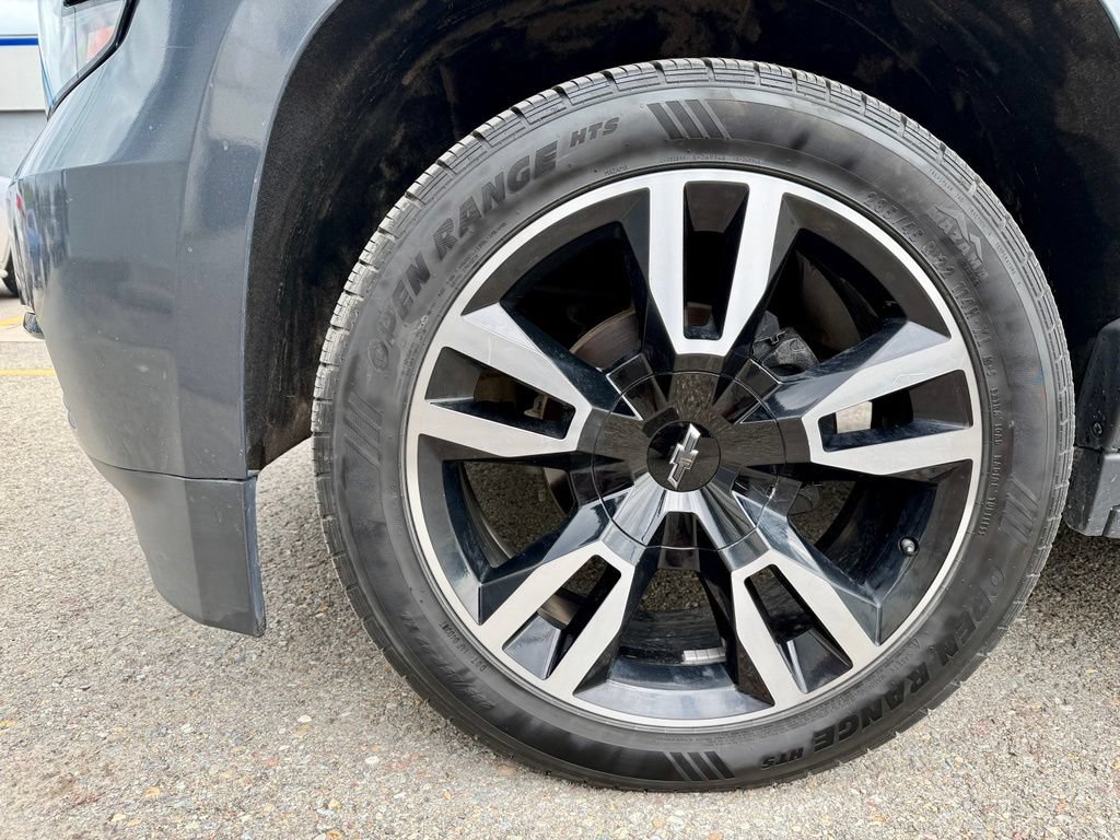 Used 2020 Chevrolet Suburban Premier AWD/4WD image 11