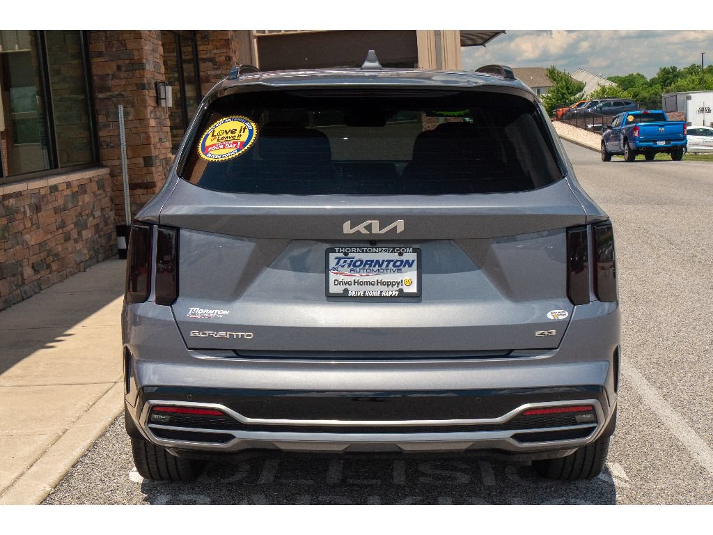 Used 2023 Kia Sorento SX AWD/4WD image 4