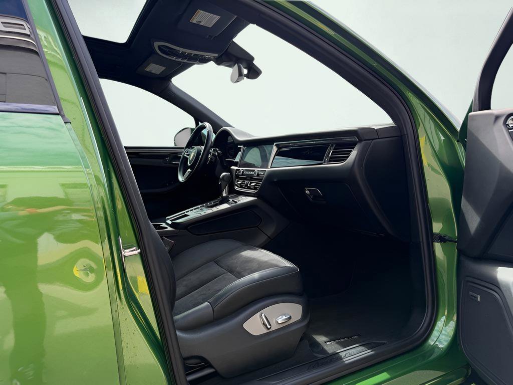 Used 2021 Porsche Macan image 34