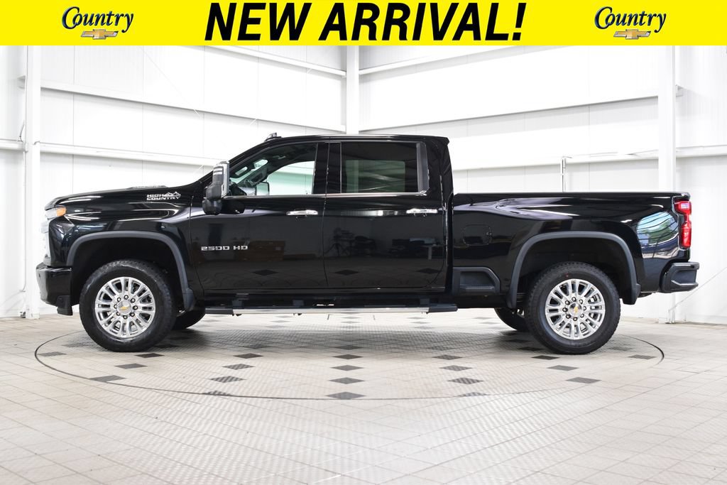 Used 2022 Chevrolet Silverado 2500 High Country w/ Z71 Off-Road Package AWD/4WD image 4