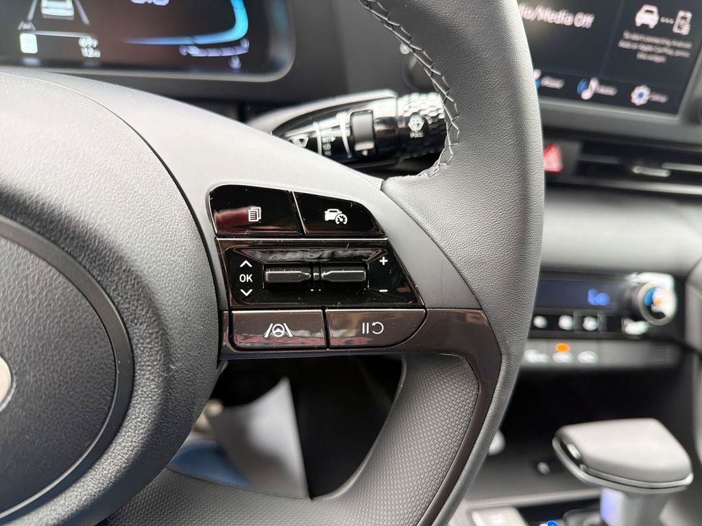 New 2026 Hyundai Elantra Sport FWD image 17