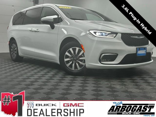 Used 2023 Chrysler Pacifica Touring-L