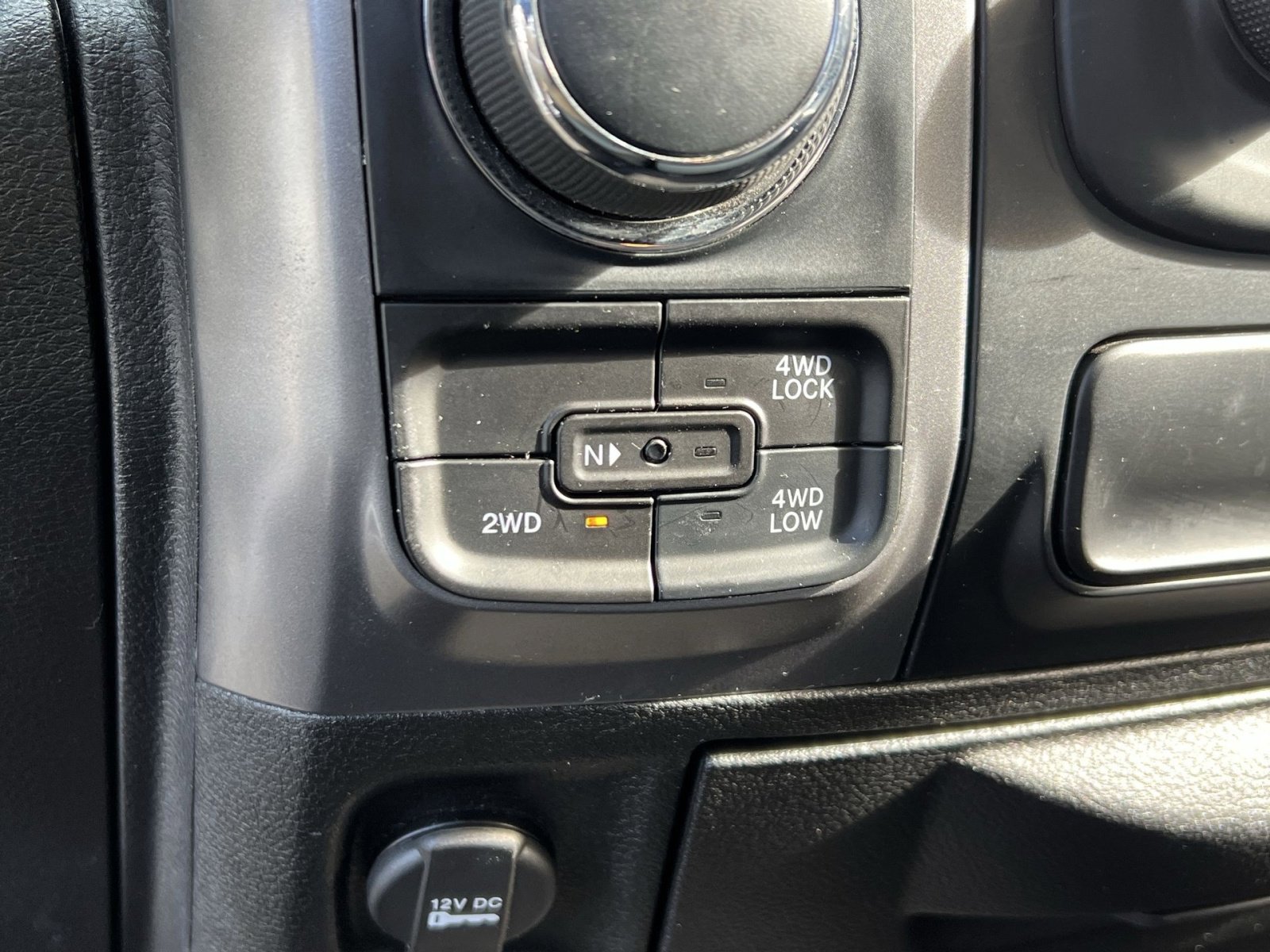 Used 2024 RAM 1500 Classic SLT image 32