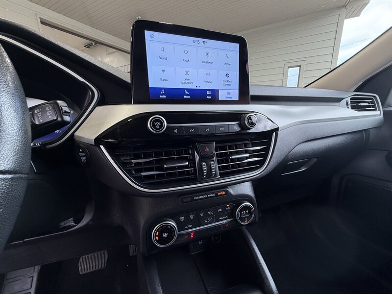 Used 2020 Ford Escape SE Sport FWD image 18