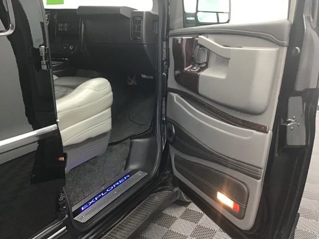 Used 2021 Chevrolet Express 3500 LS w/ Chrome Appearance Package image 39