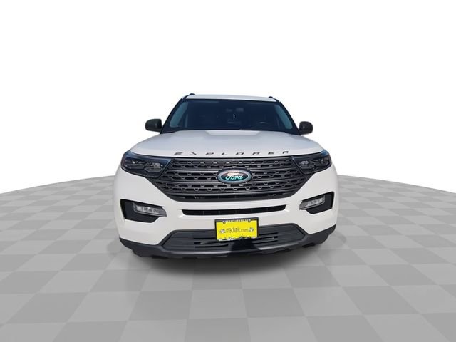 Used 2021 Ford Explorer XLT w/ Equipment Group 202A RWD image 3