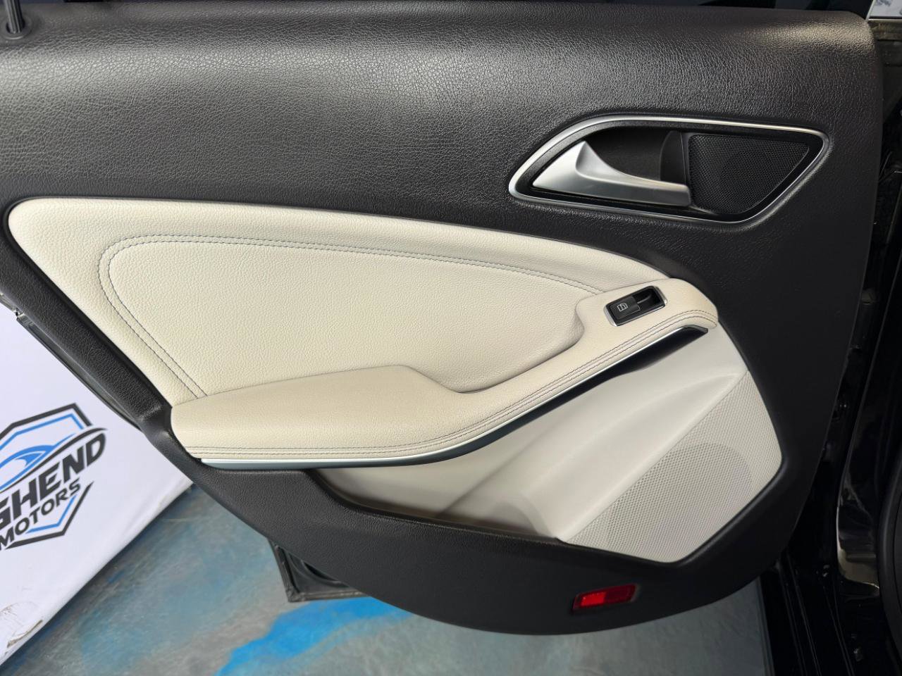 Used 2018 Mercedes-Benz CLA 250 4MATIC image 19