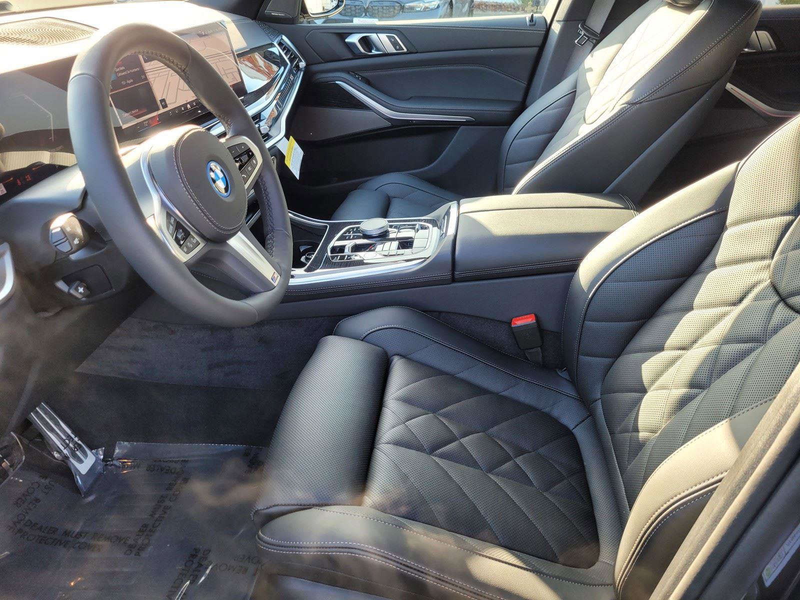 New 2026 BMW X5 xDrive50e w/ M Sport Package AWD/4WD image 16