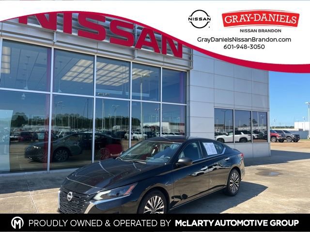 Used 2025 Nissan Altima 2.5 SV