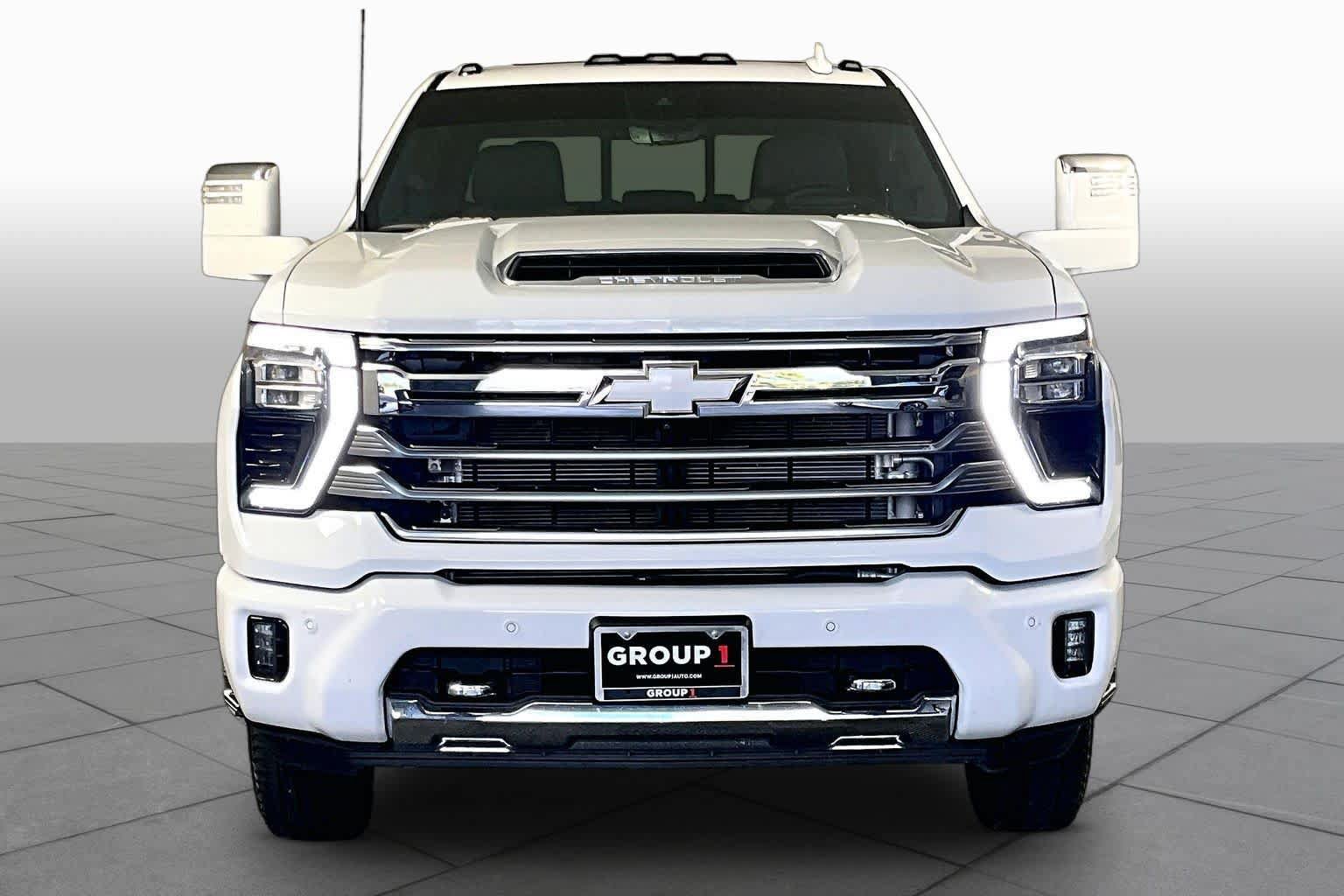 Certified 2026 Chevrolet Silverado 3500 High Country w/ High Country Premium Package AWD/4WD image 4