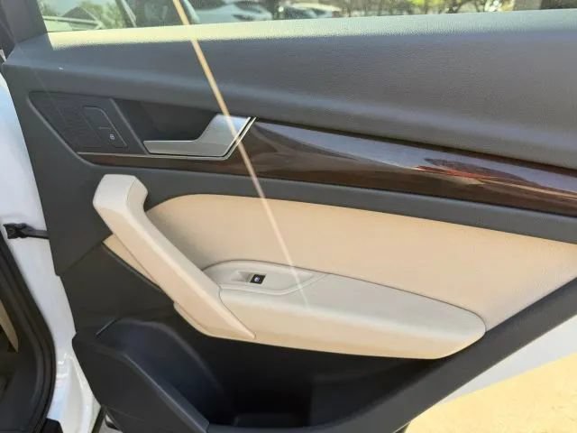 Used 2019 Audi Q5 2.0T Premium AWD/4WD image 29