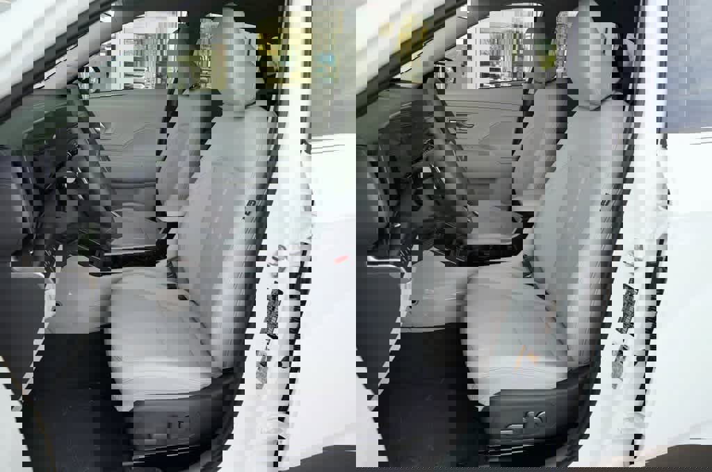 New 2026 Hyundai Kona Limited image 9