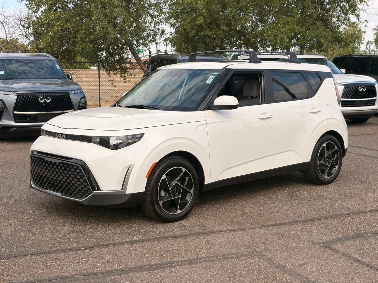 Used 2023 Kia Soul EX FWD image 2