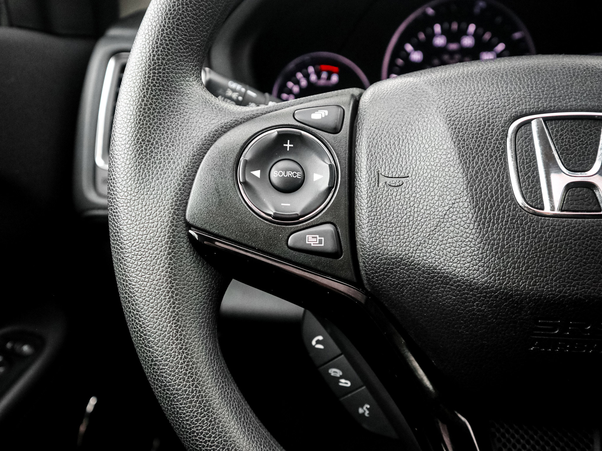 Used 2017 Honda HR-V EX image 19