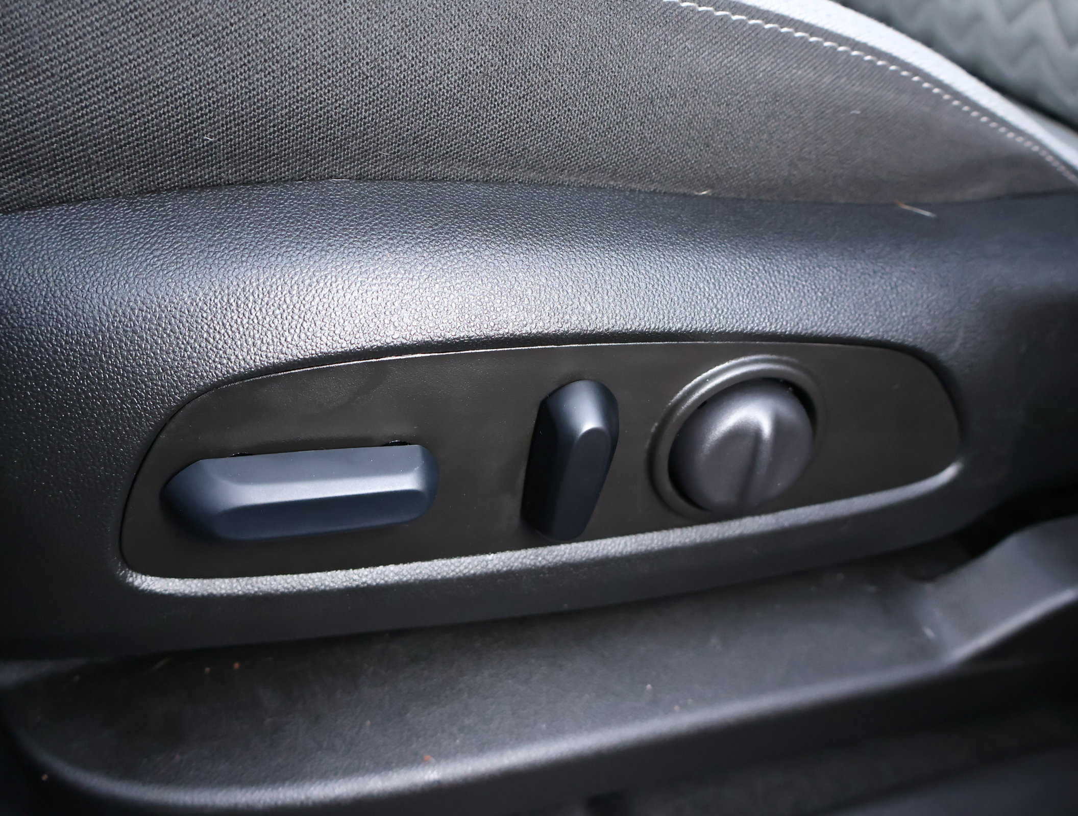 Used 2023 Chevrolet Equinox LS w/ LS Convenience Package image 8