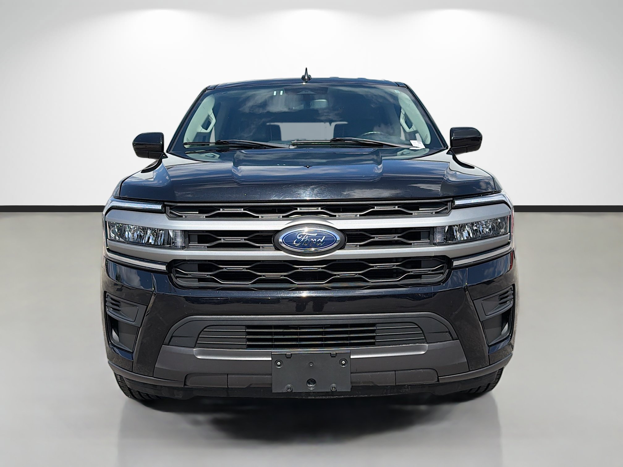 Used 2024 Ford Expedition XLT AWD/4WD image 8