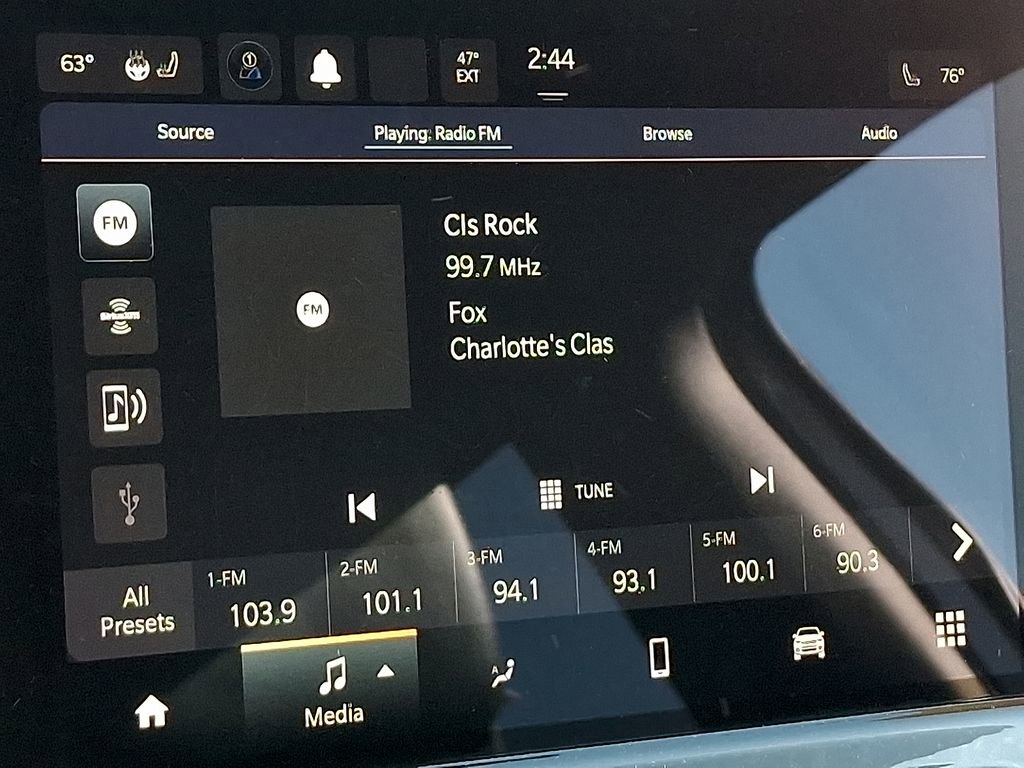 Used 2024 Jeep Compass Limited image 16