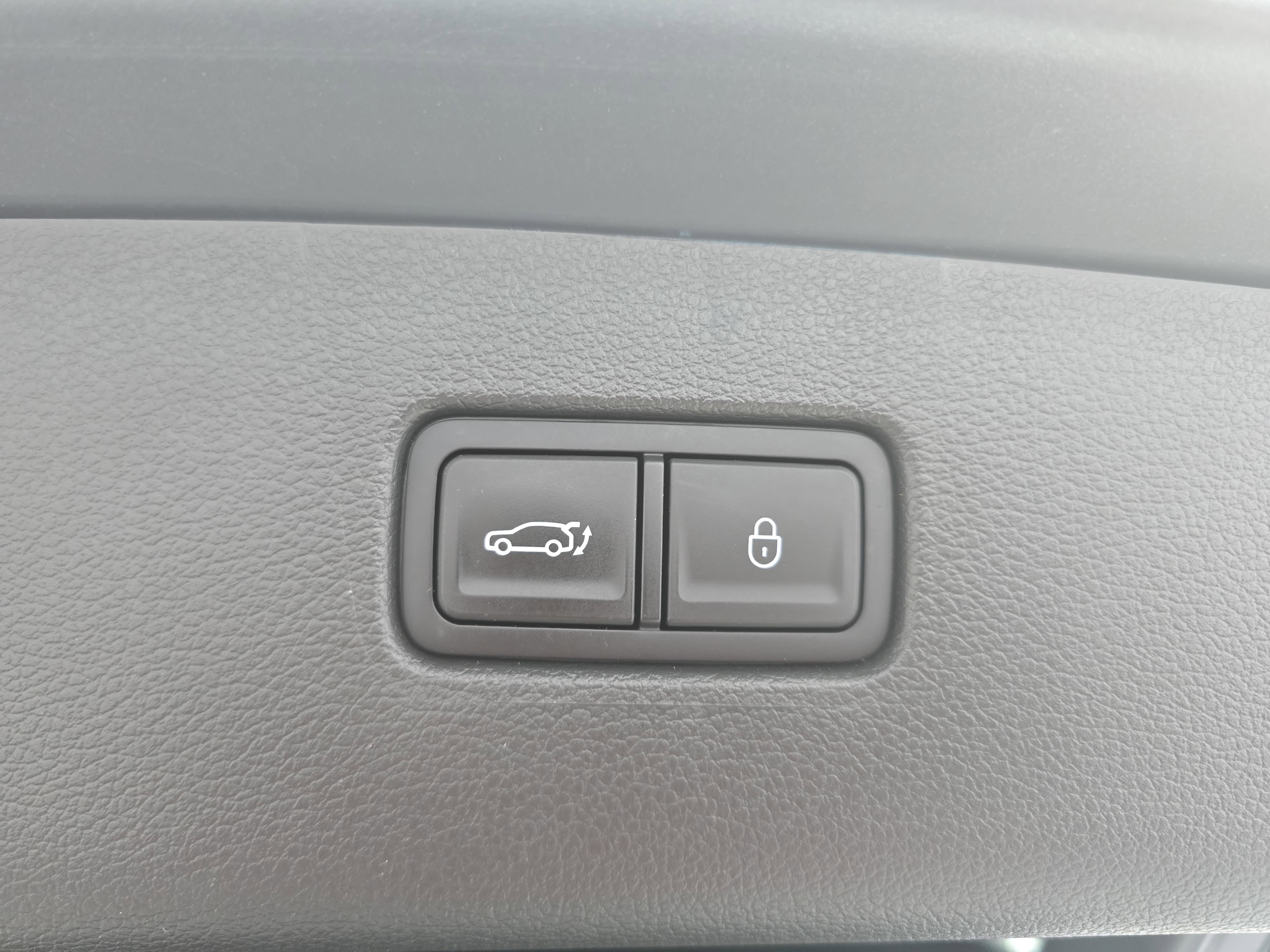 Used 2025 Genesis GV80 3.5T Prestige AWD/4WD image 13