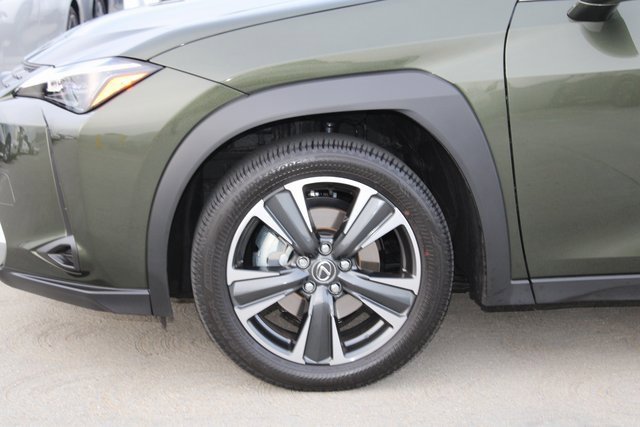 Certified 2025 Lexus UX 300h FWD image 4