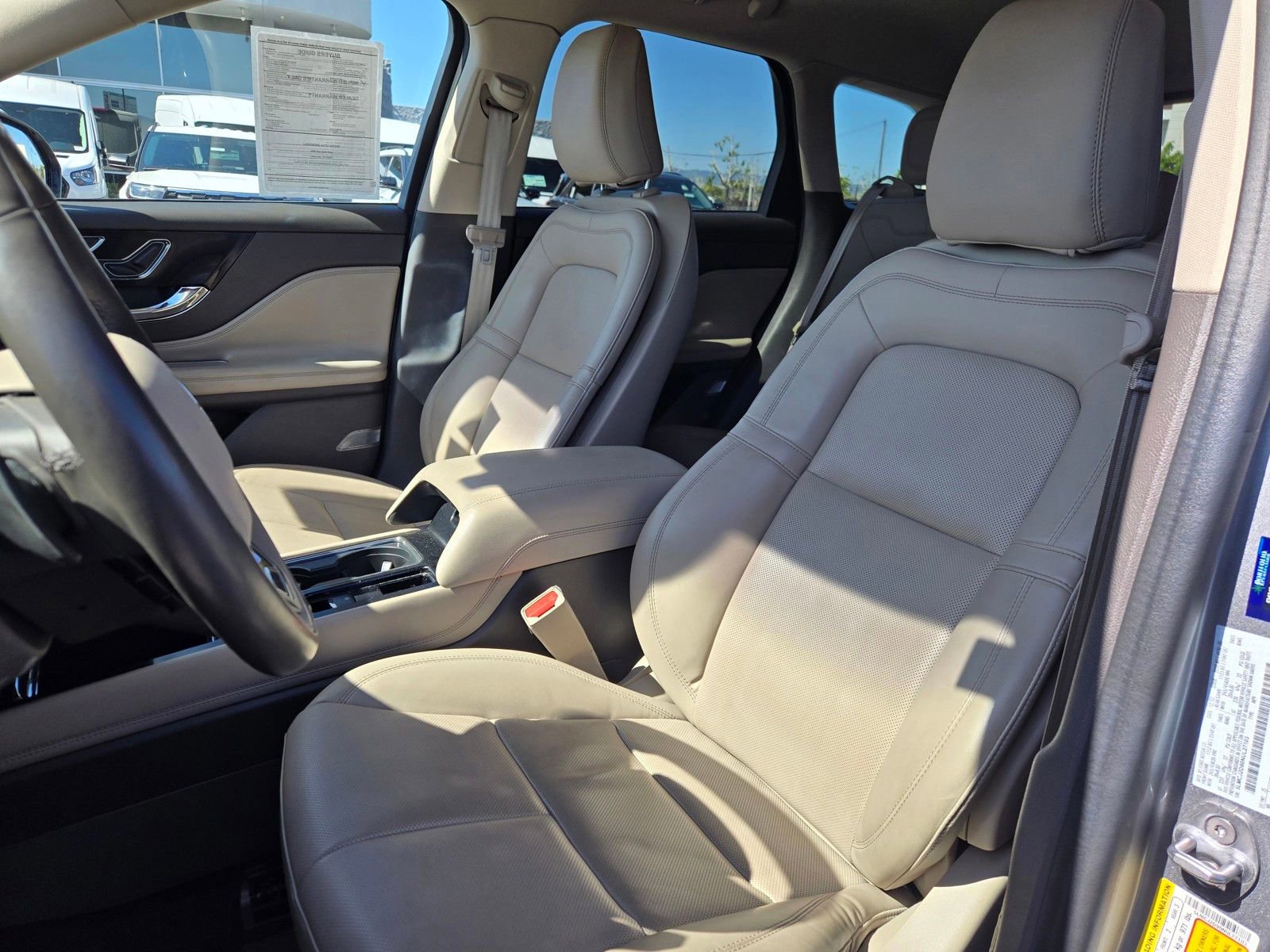 Certified 2022 Lincoln Corsair Reserve w/ Luxury Package AWD/4WD image 22