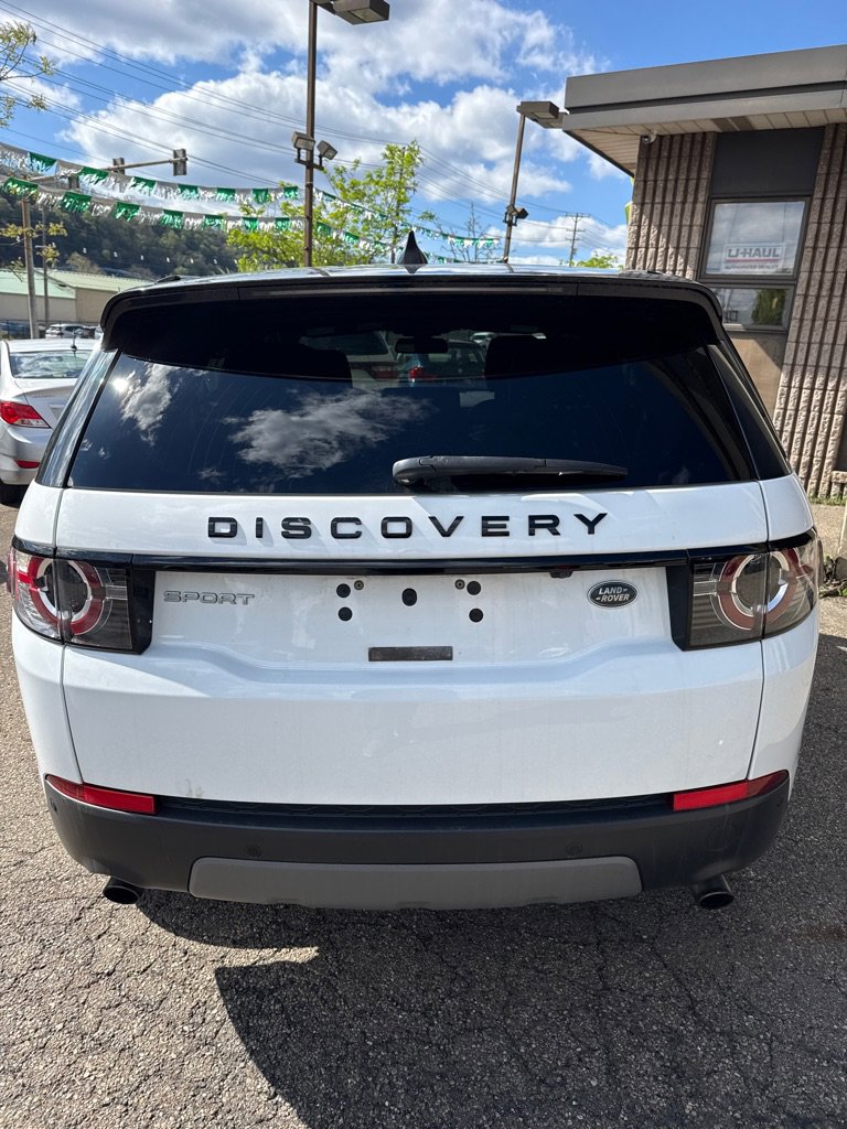 Used 2019 Land Rover Discovery Sport SE image 18