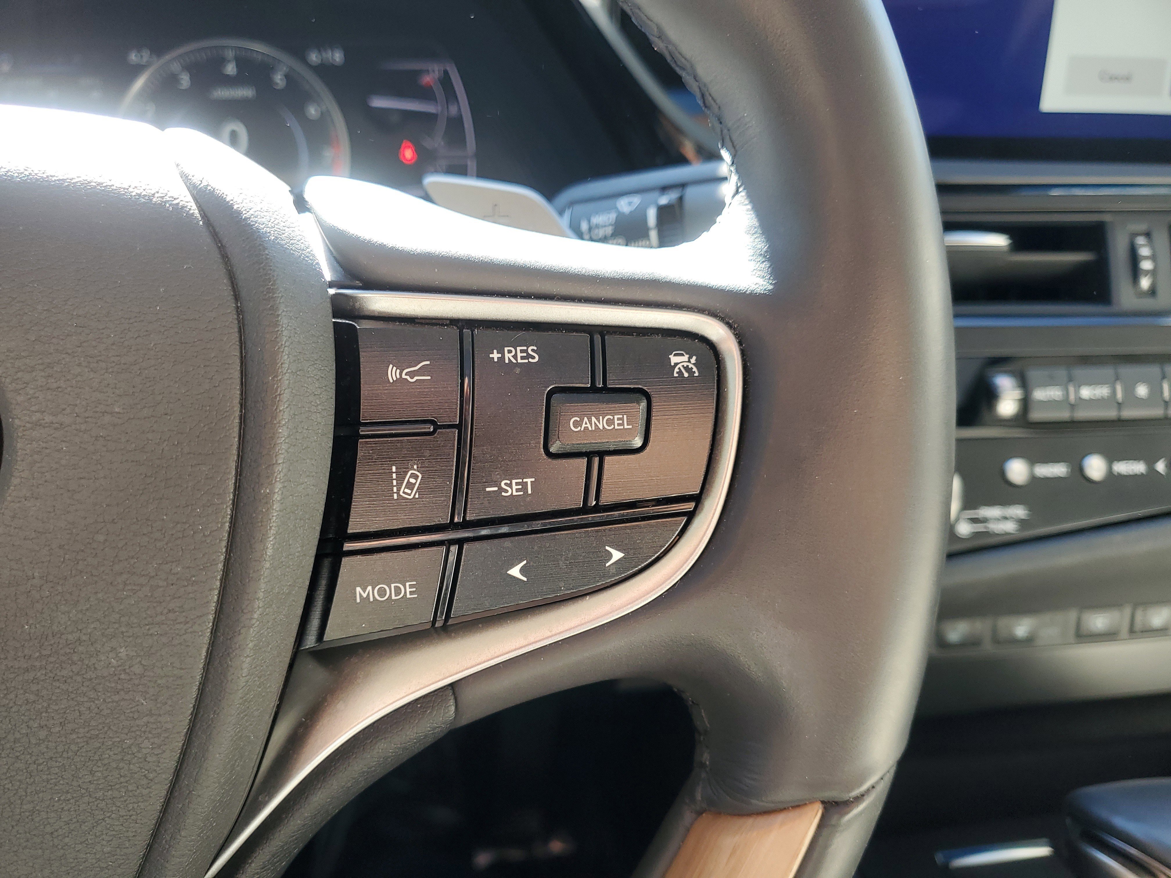 Certified 2024 Lexus ES 350 Ultra Luxury image 23