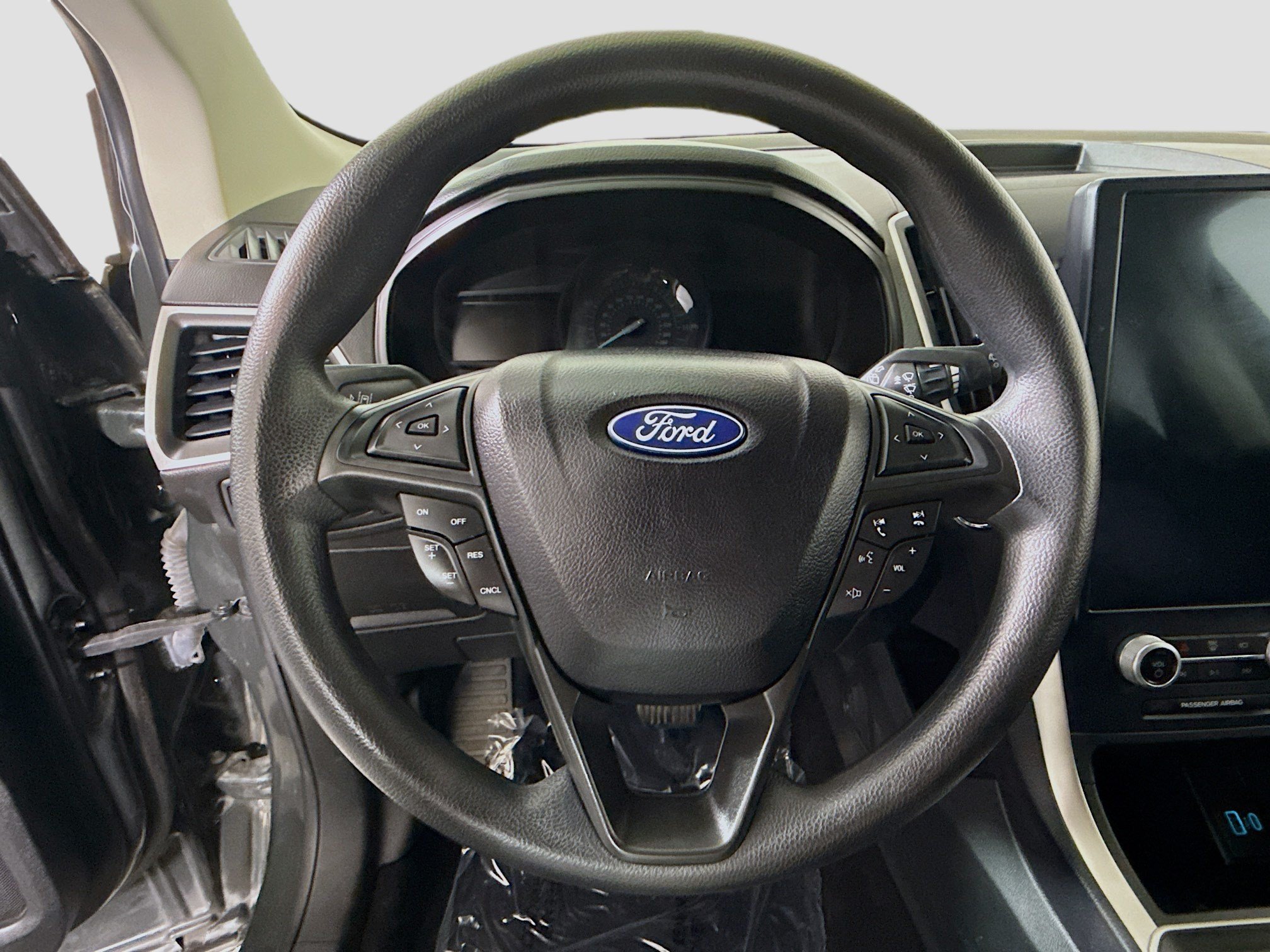 Used 2023 Ford Edge SE AWD/4WD image 13