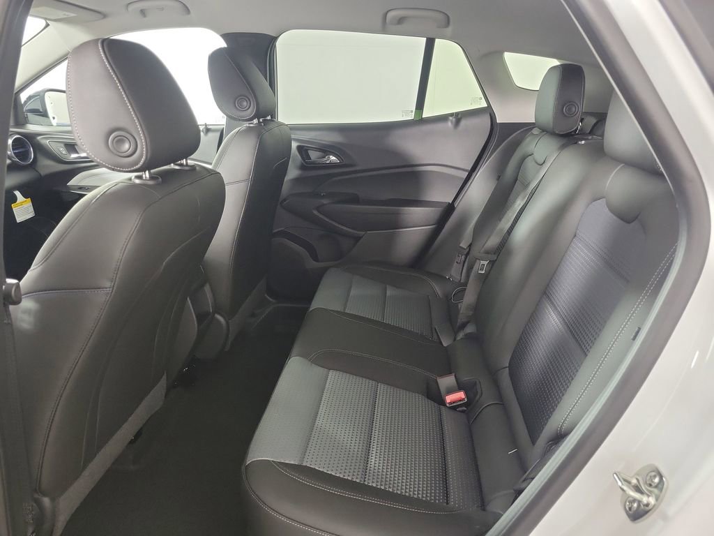 New 2026 Chevrolet Trax LT w/ Midnight Edition image 13