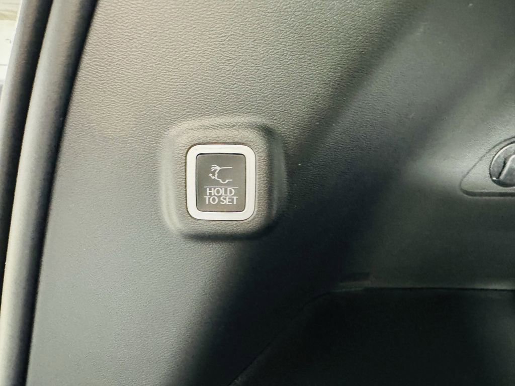 New 2026 Jeep Cherokee Overland w/ Advanced Pro Tech Group image 32