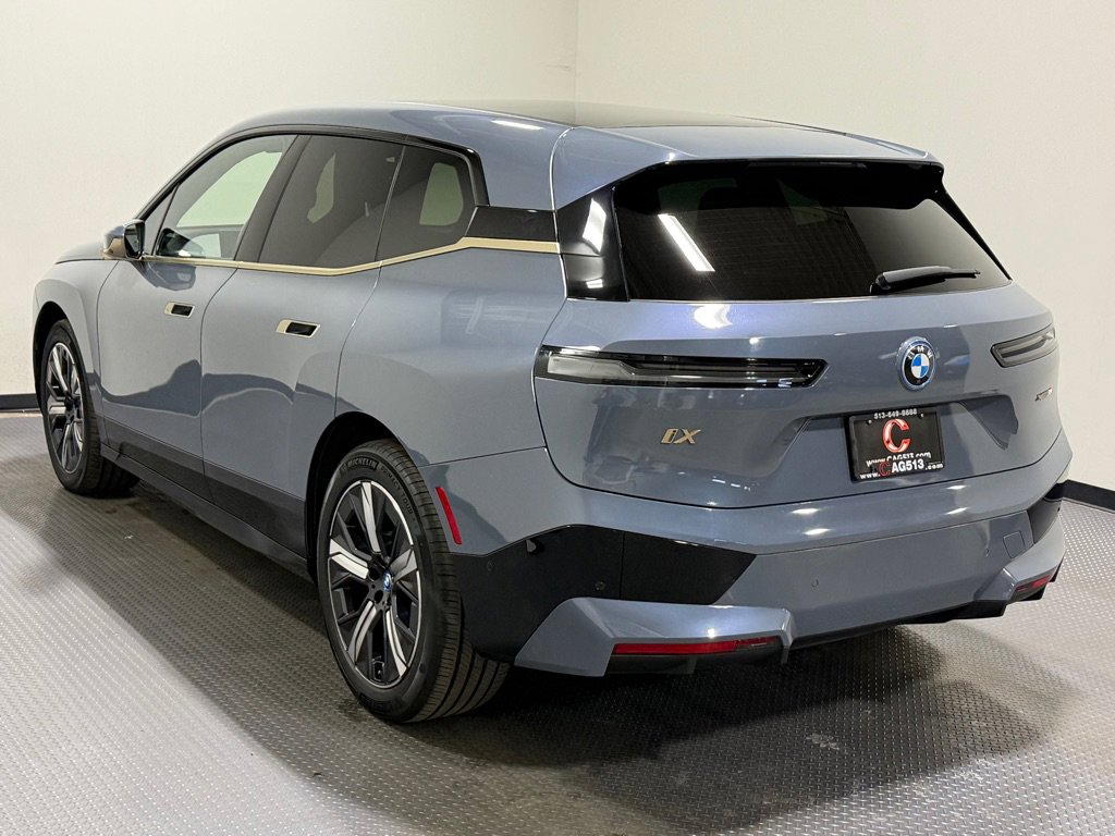 Used 2023 BMW iX xDrive50 w/ Ultimate Package 2 image 7