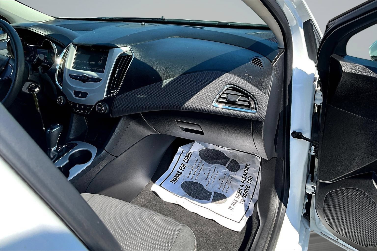 Used 2018 Chevrolet Cruze LS FWD image 26