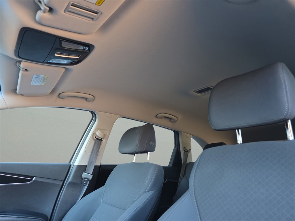 Used 2017 Kia Sorento LX image 19